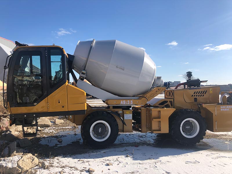 Self-Loading Concete Mixer